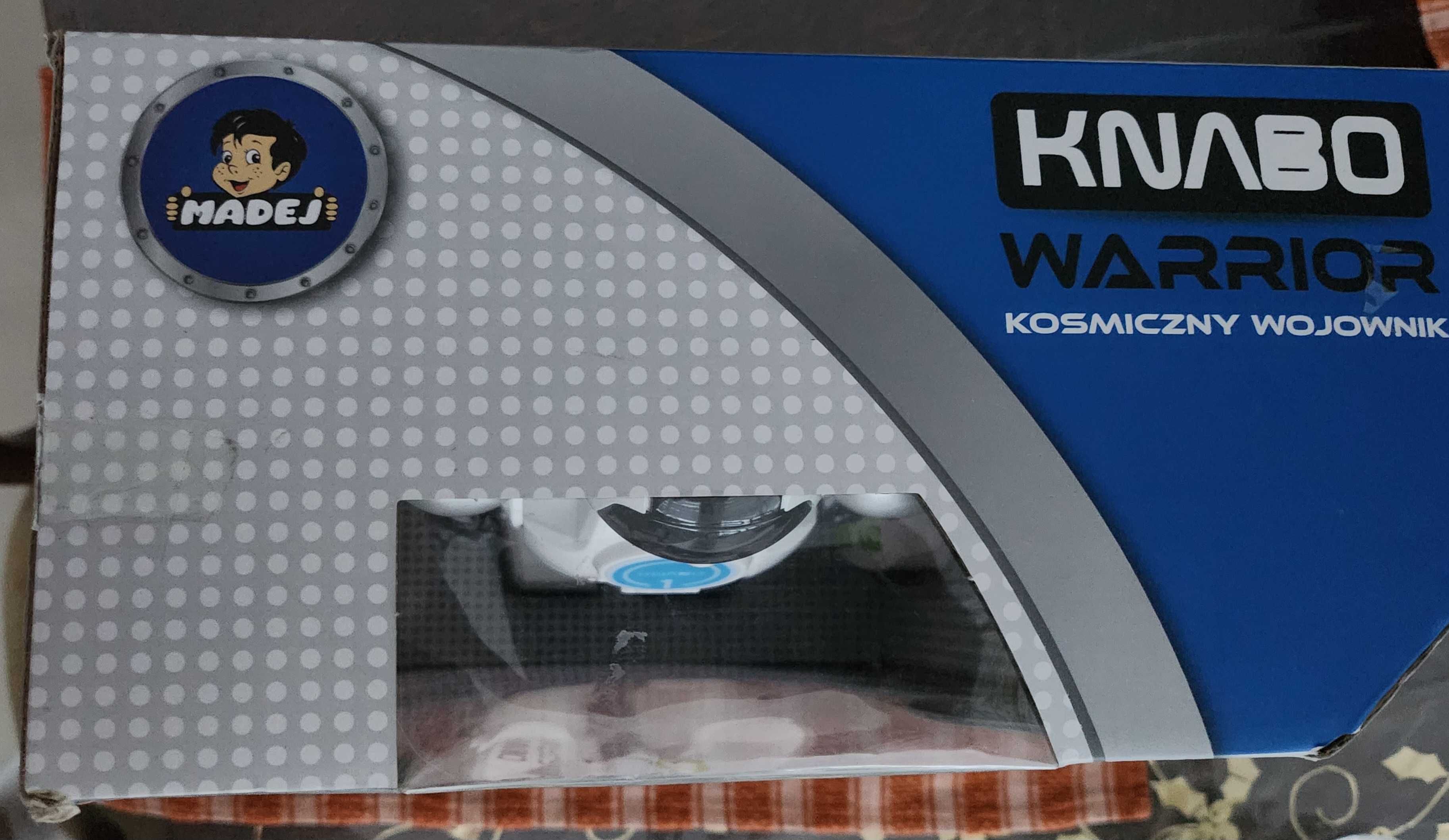 Kosmiczny wojownik (Knabo) - Robot zabawka dla dzieci !