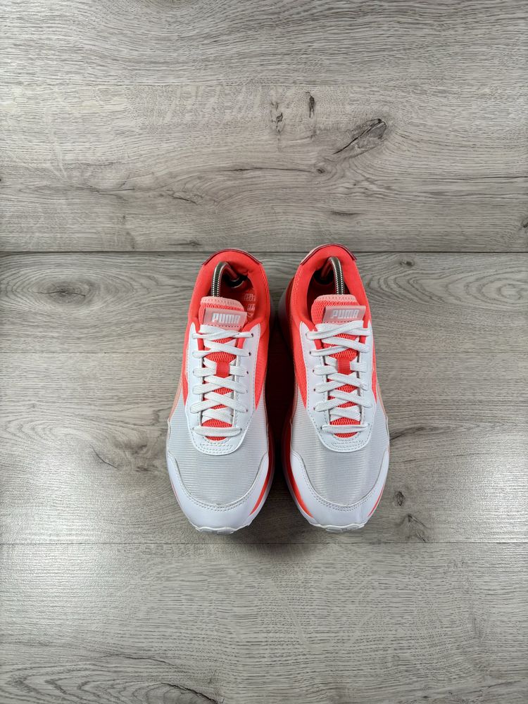 Puma жіночі кросівки