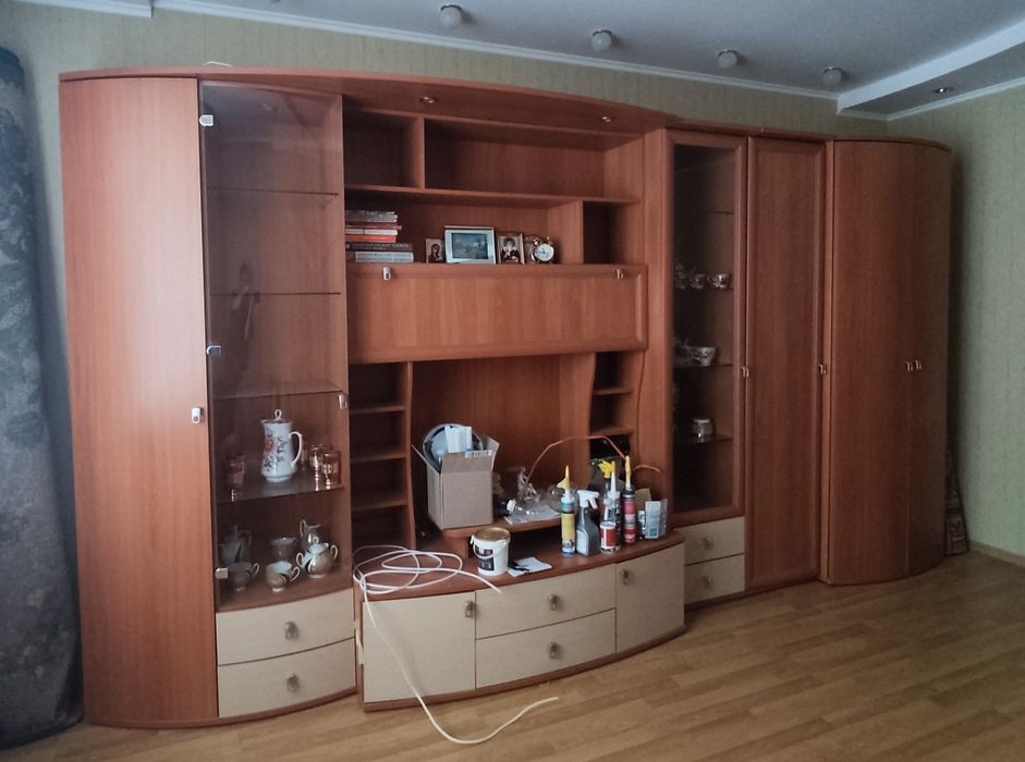 Продам комплект мебели в гостиную
