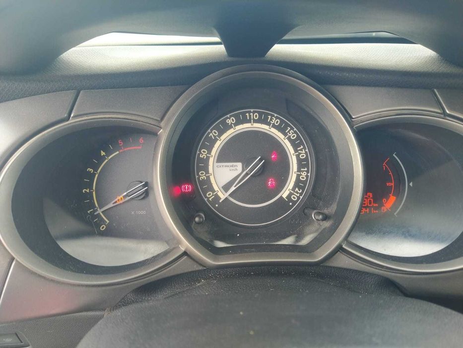 Citroen C3 1.6 e-hdi 2016 revisões em em dia