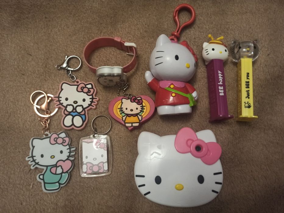 Akcesoria, zabawki, hello kitty Sanrio, kubek, talerzyk, figurka