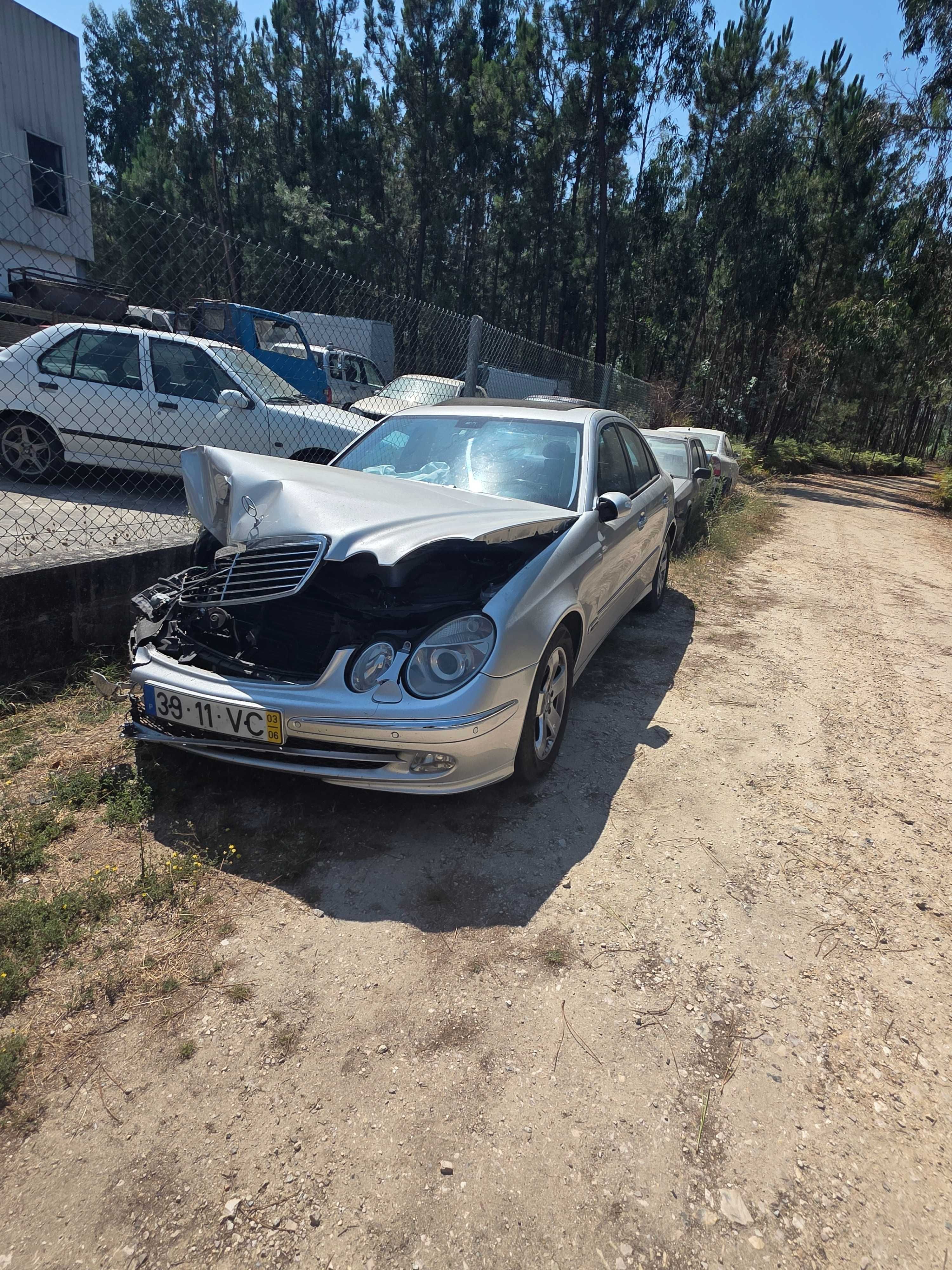 Mercedes E270 Cdi Avanguard acidentado