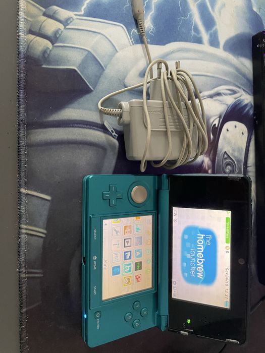 Nintendo 3ds desbloqueada + carregador