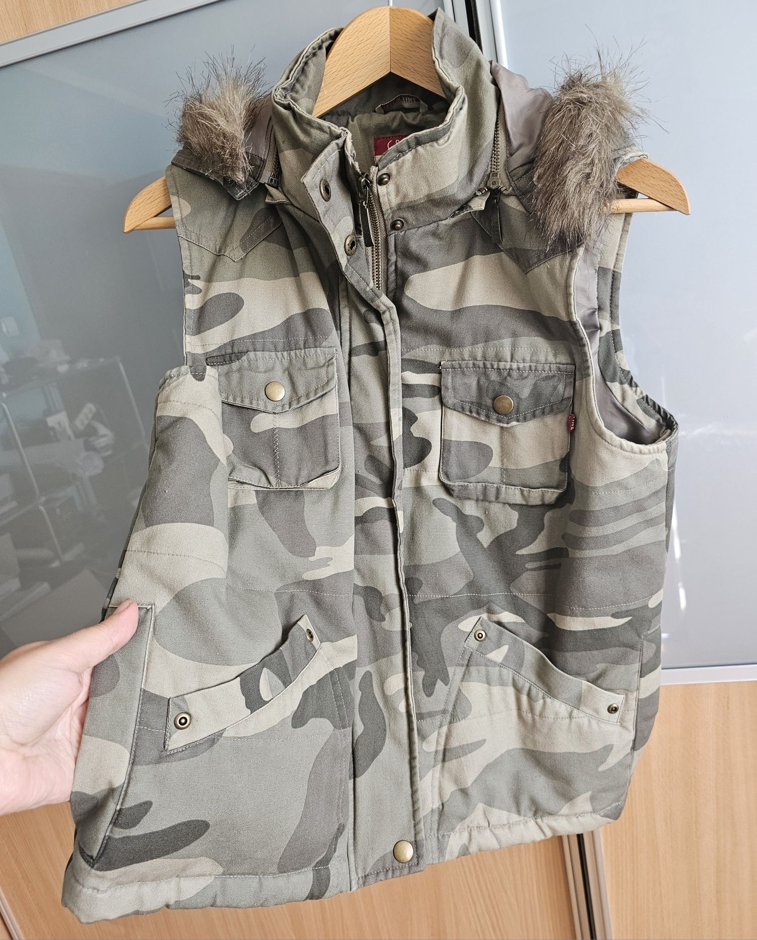 Bezrękawnik Carry moro