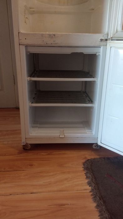 Продам холодильник Snaige RF 360