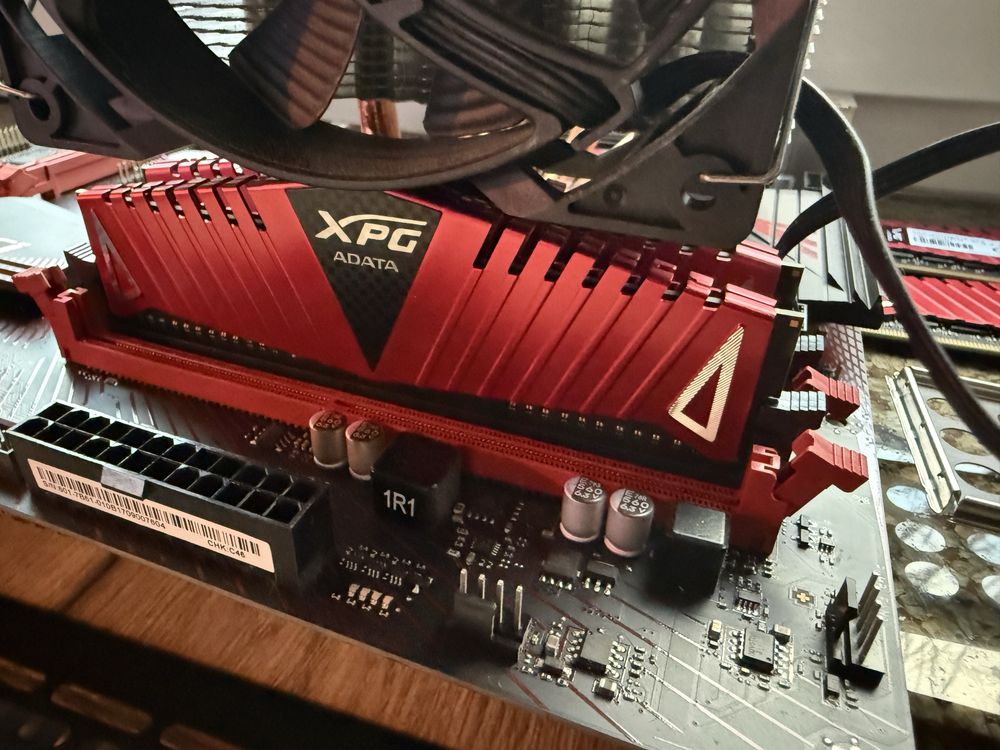 Plyta glowna MSI Z370 procesor i7 8700k ddr4 32GB RAM XPG