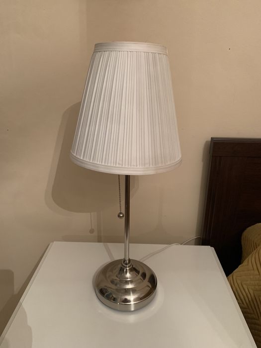 Lampa stołowa, nocna niklowano/biała