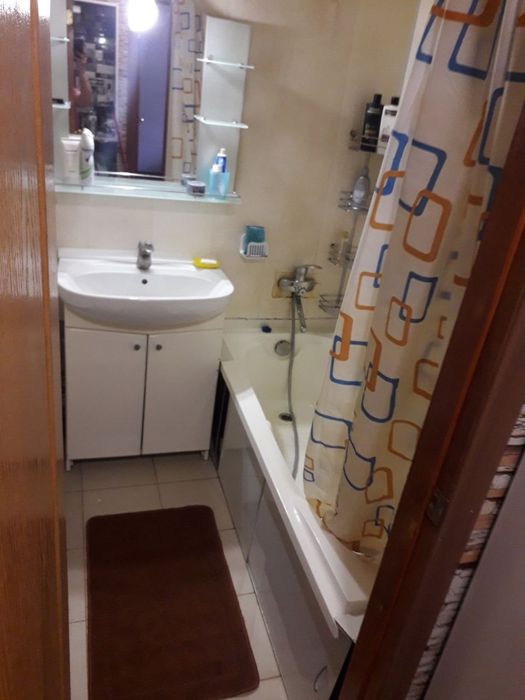 Центр!Здам 2х кімнатну квартиру гостинного типу!