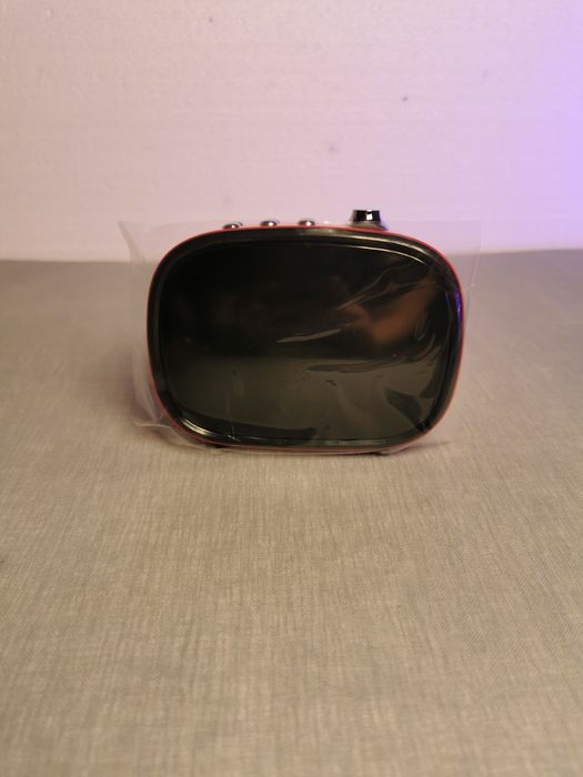 Klasyka w nowoczesnym wydaniu – czerwony retro budzik iTOMA 138