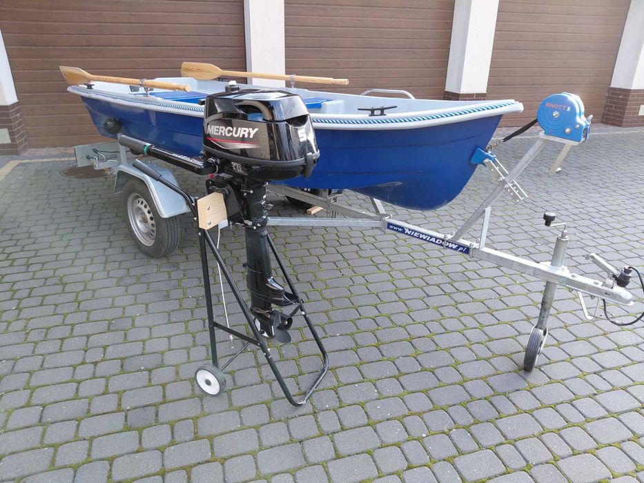 Łódka+przyczepa+nowy silnik mercury  5 koni + wózek