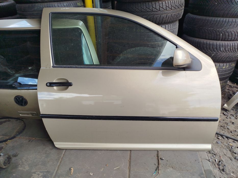 Drzwi prawy przód VW golf IV LA1W