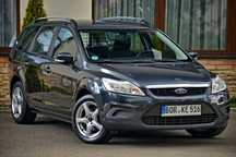 Ford Focus 1.6 100KM Klimatyzacja ALUFELGI Tempomat HAK Serwis Niemcy 2 Kluczyki