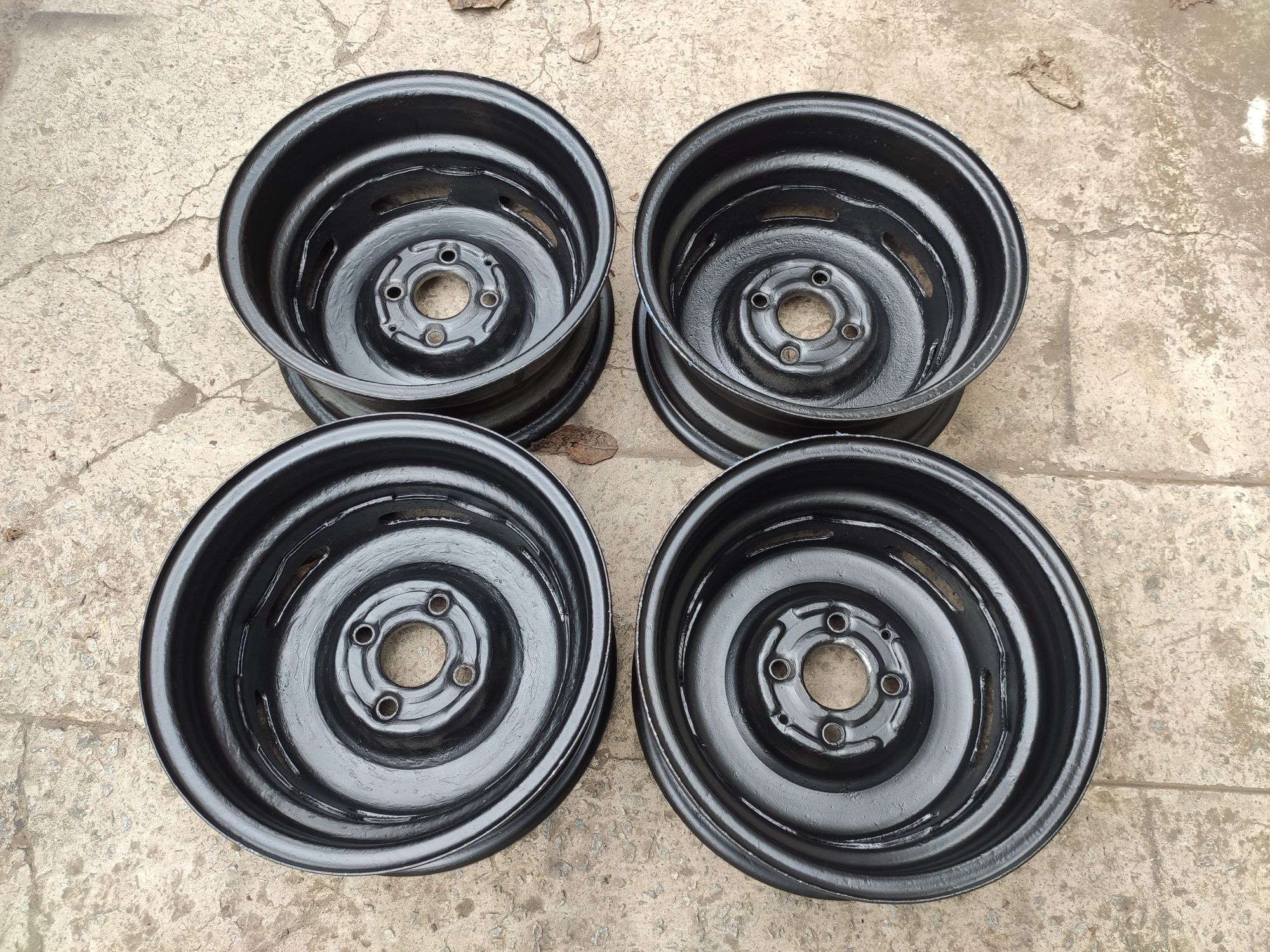 Диски r13 4x100 ET-38 на Volkswagen/Daewoo/Chevrolet/Chery/Geely/Skoda