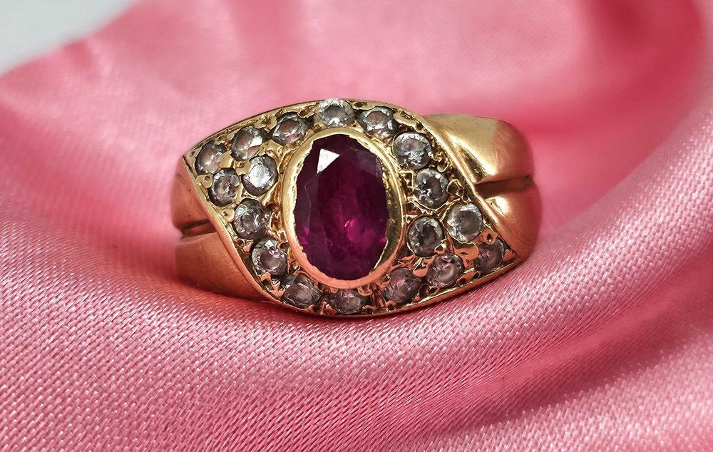 ZŁOTY PIERŚCIONEK z rubinowym oczkiem  3,05G 585