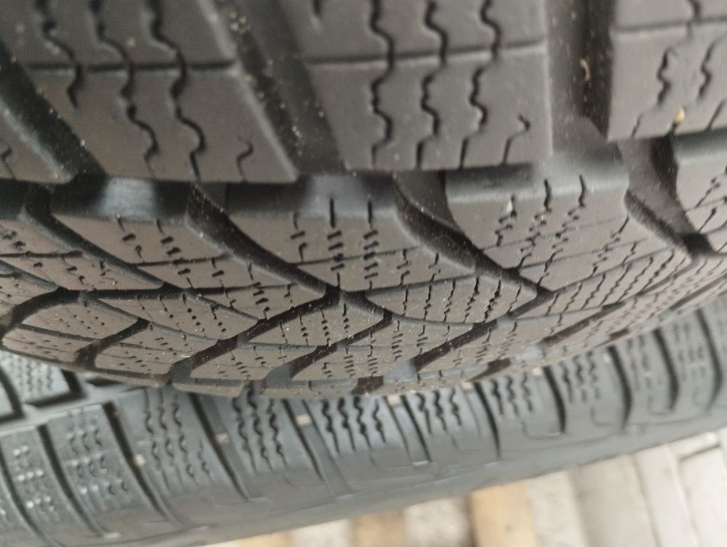 205 55 r16 Goodyear Ultragrip Performance G1 зима.