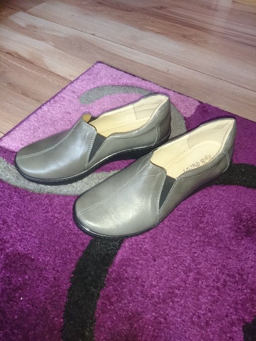 Nowe buty skórzane