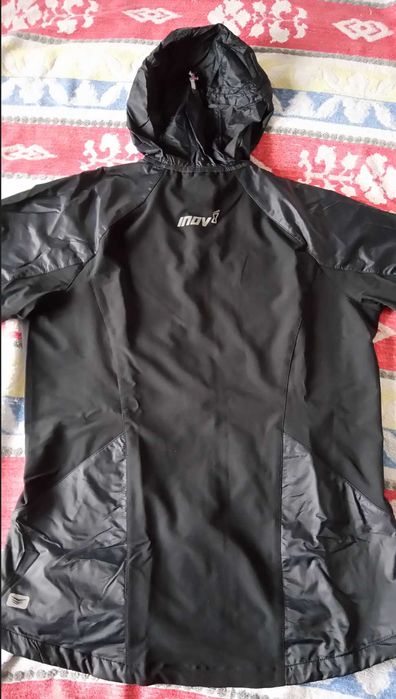 Куртка софтшел для бігу у холод Inov8 AT/C Softshell Running Jacket