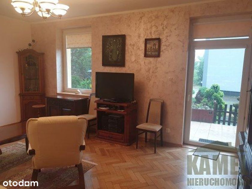 Przystosowane dla osoby niepełnosprawnej; z tarasem i ogrodem