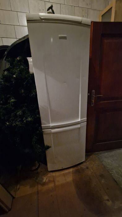 Wysoka lodówka Electrolux