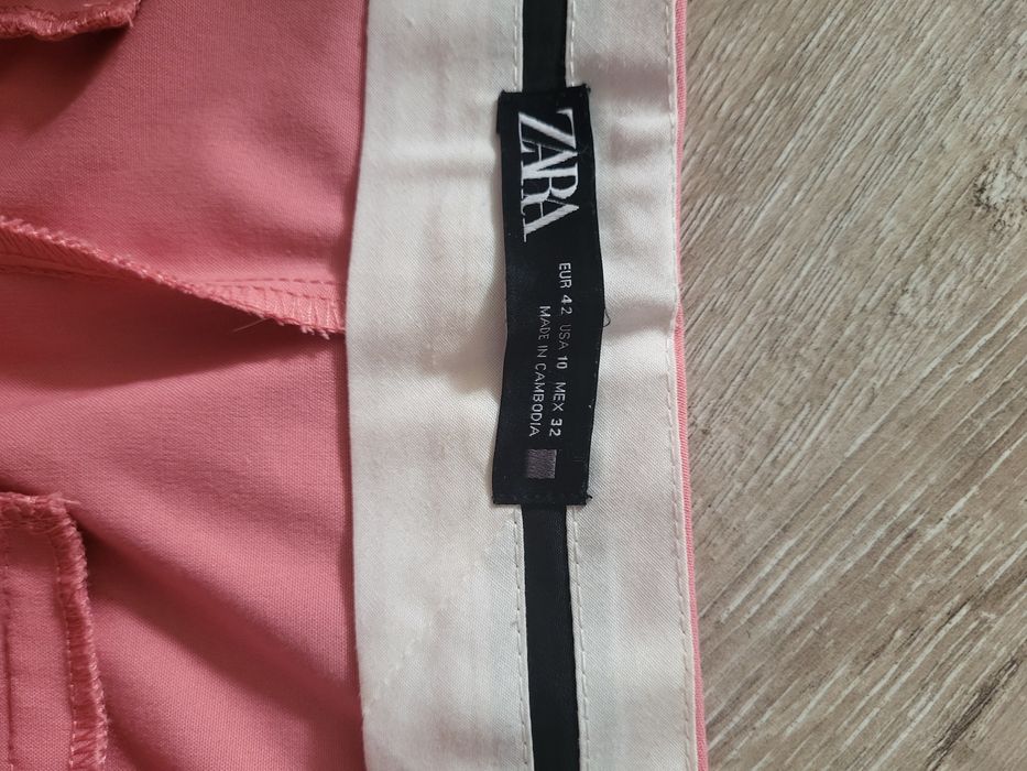 Garnitur damski pudrowy Zara 42