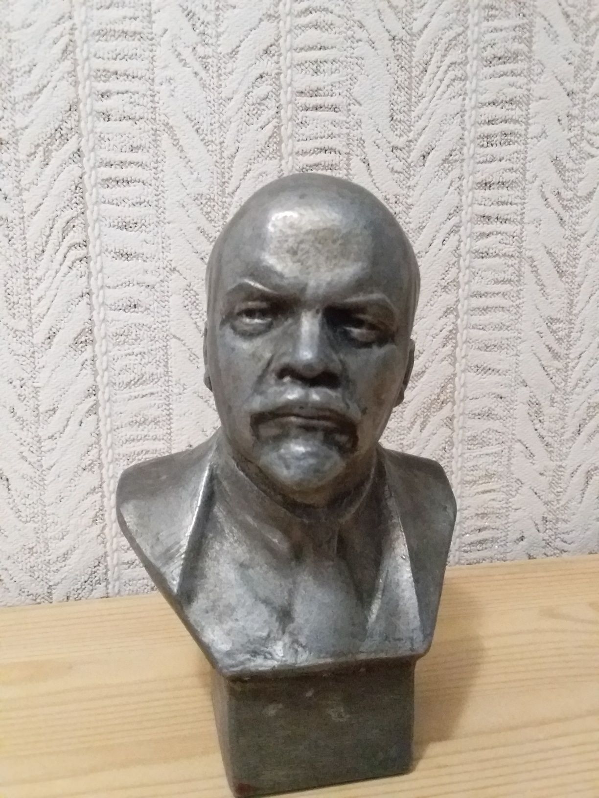 Бюст Ленина периода СССР