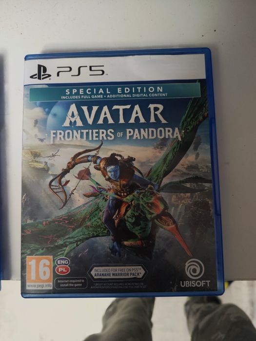 PlayStation 5 Slim (napęd) + 2 pady + gry Avatar, Ghost of Yotei