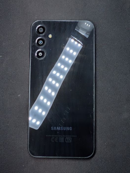 Продам Samsung A24 6/128 GB