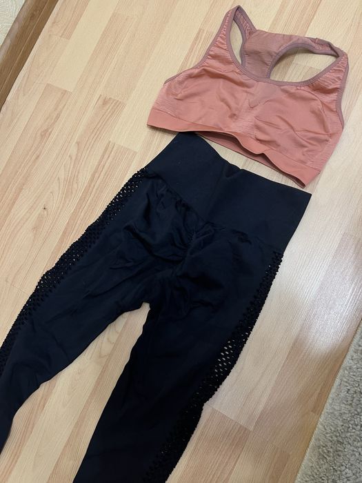 Лосини і топіки в зал