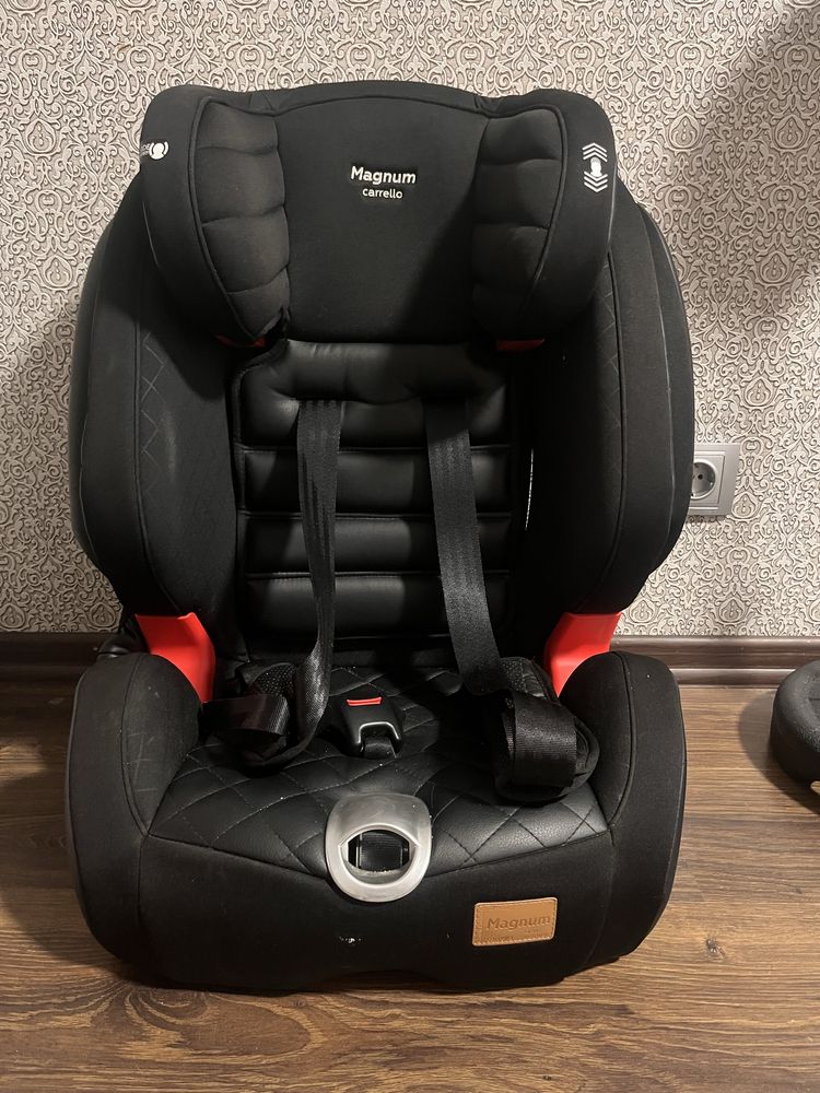 Автокресло Carrello Magnum