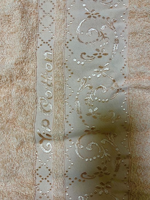 Продам рушник в подарунковій коробці