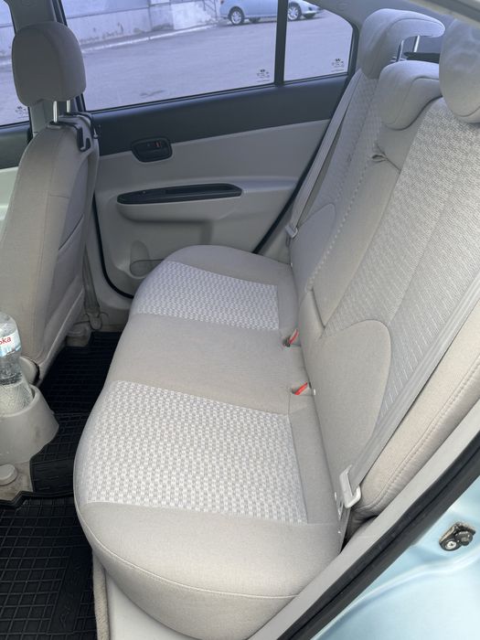 Хундай акцент третього покоління Hyundai Accent 2008