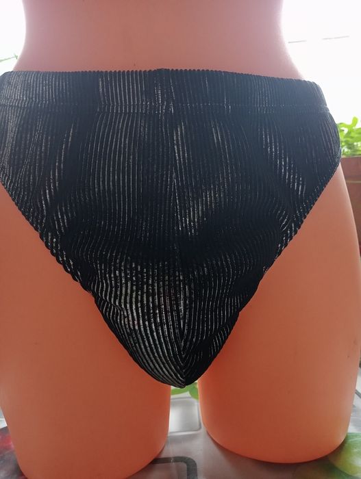 Srebrno -czarne stringi męskie rozmiar  6