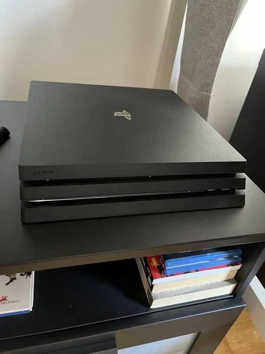 Playstation 4 Pro (1TB)