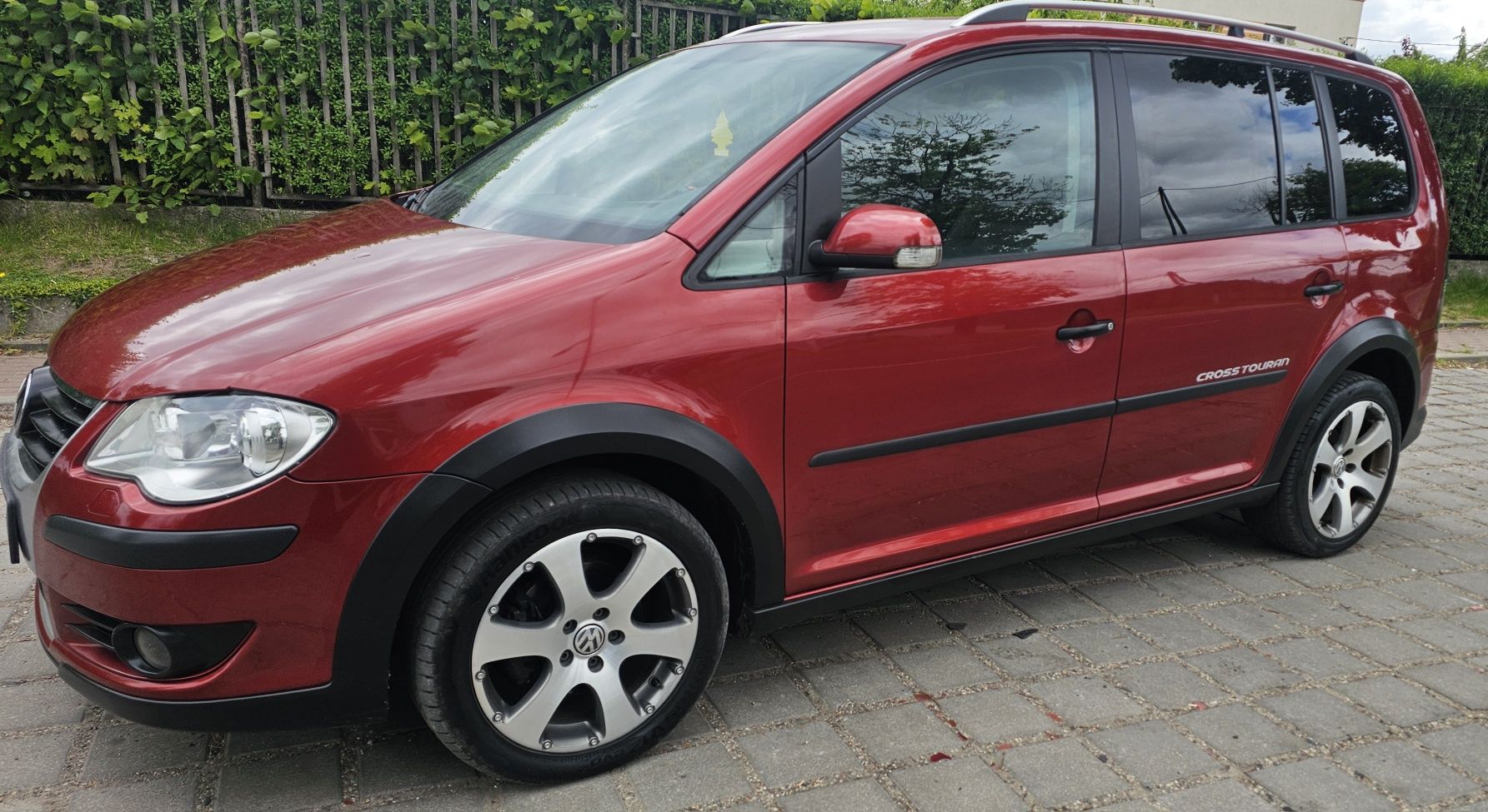Vw Touran Cross 2.0 TDi 140 Dsg hak