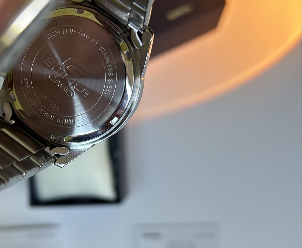 Годинник чоловічий Casio Edifice EFV-540D (оригінал)