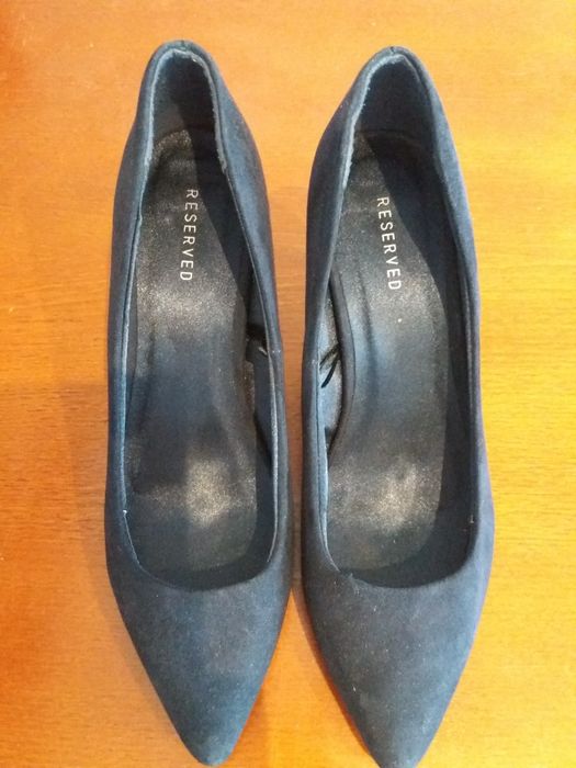 Buty damskie na obcasie Reserved r.36