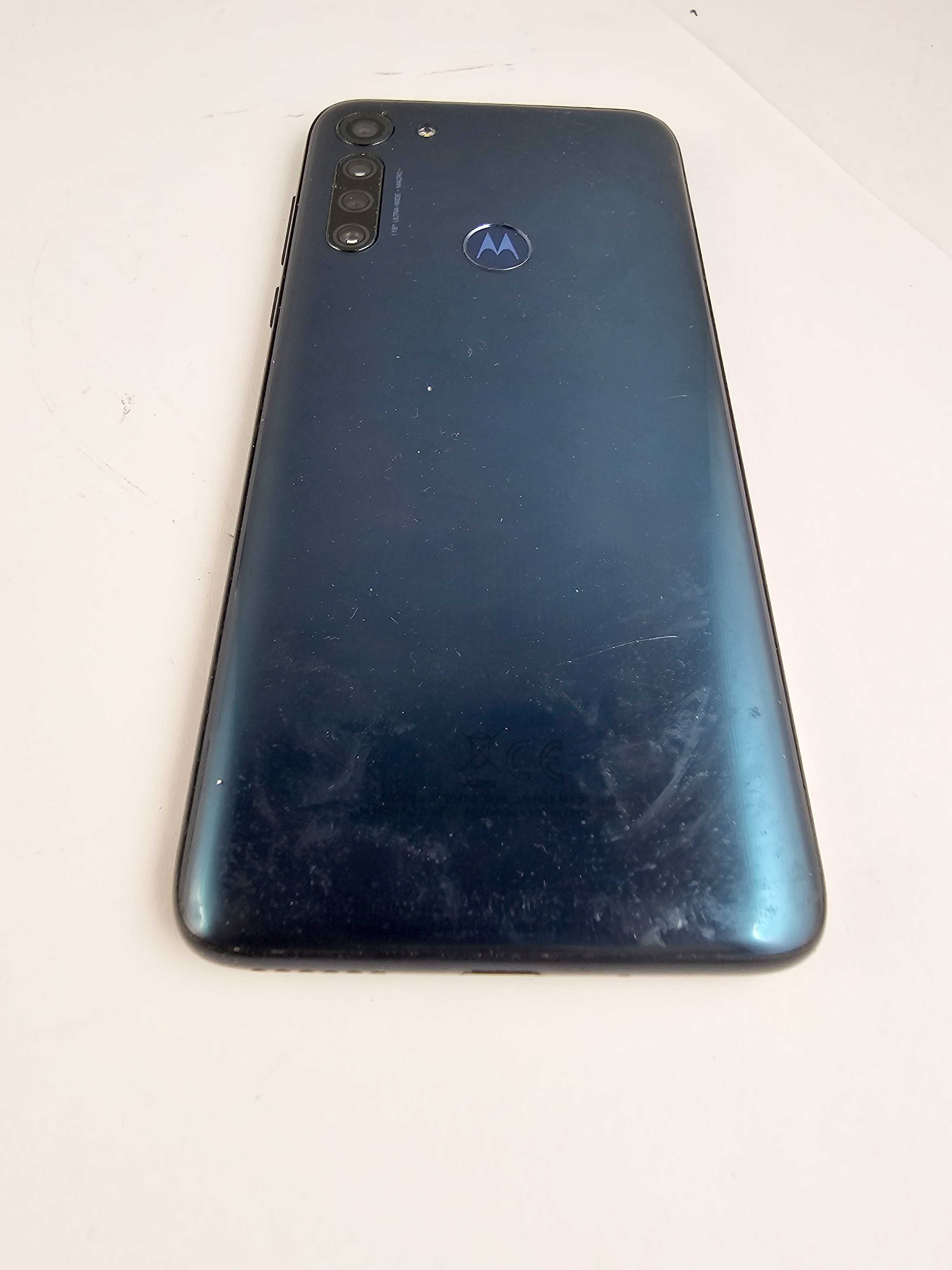 Telefon Motorola Moto G8 4/64GB Zbity