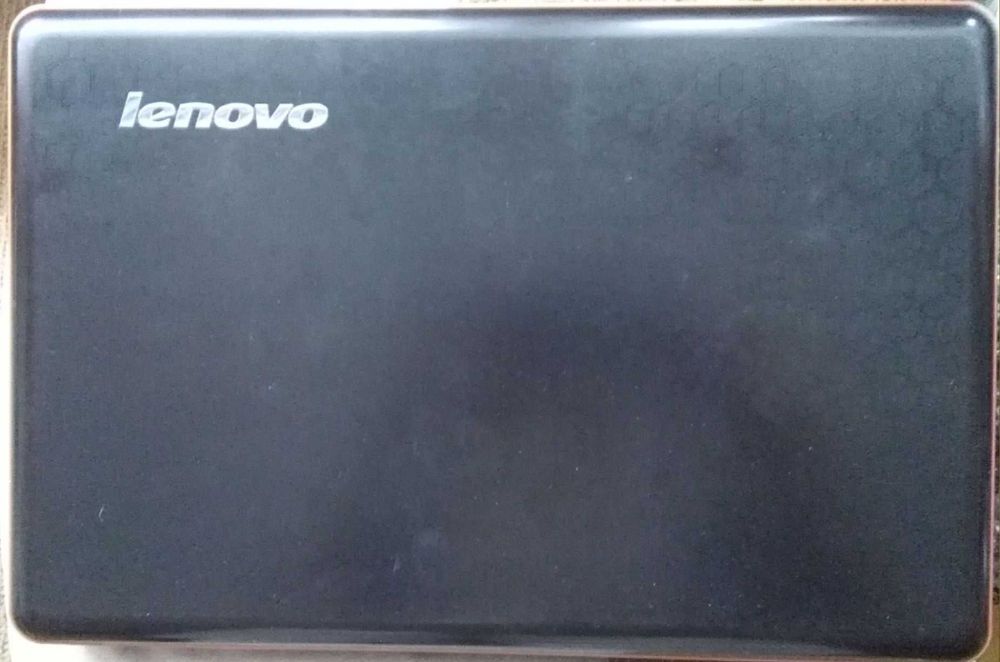 Lenovo Y550 model 20017 z GeForce GT!