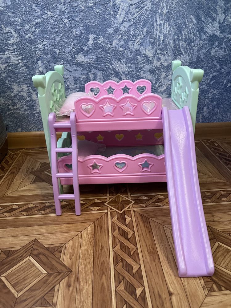Дитяча кроватка для ляльок і стілець для кукли
