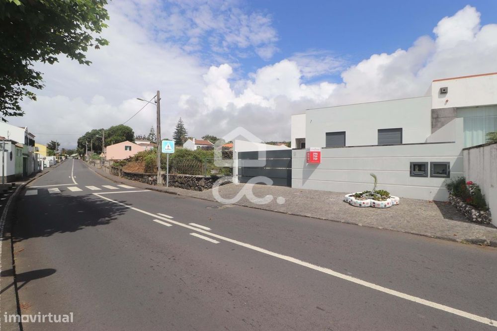 Moradia com 3 Quartos - Nossa Senhora do Rosário - Lagoa