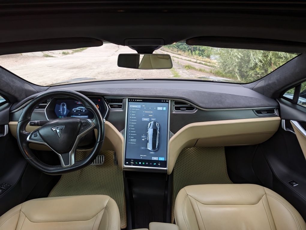 Электромобиль Tesla Model S P90D ludycrous+
