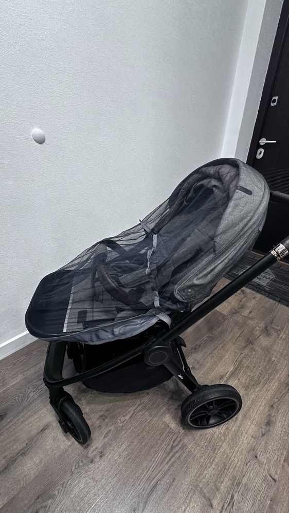 Прогулянкова коляска Carrello