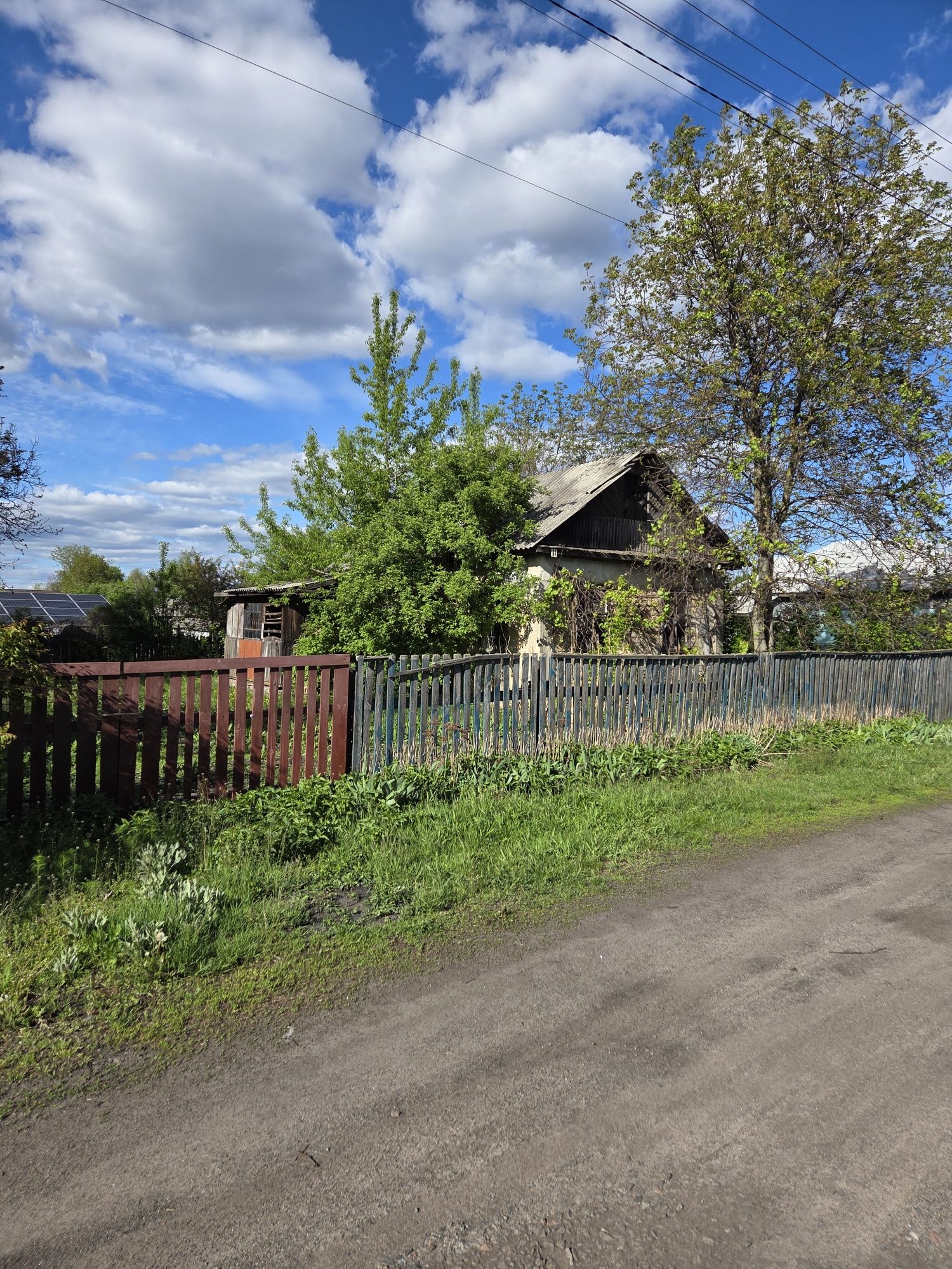 Продам земельну ділянку під будівництво.