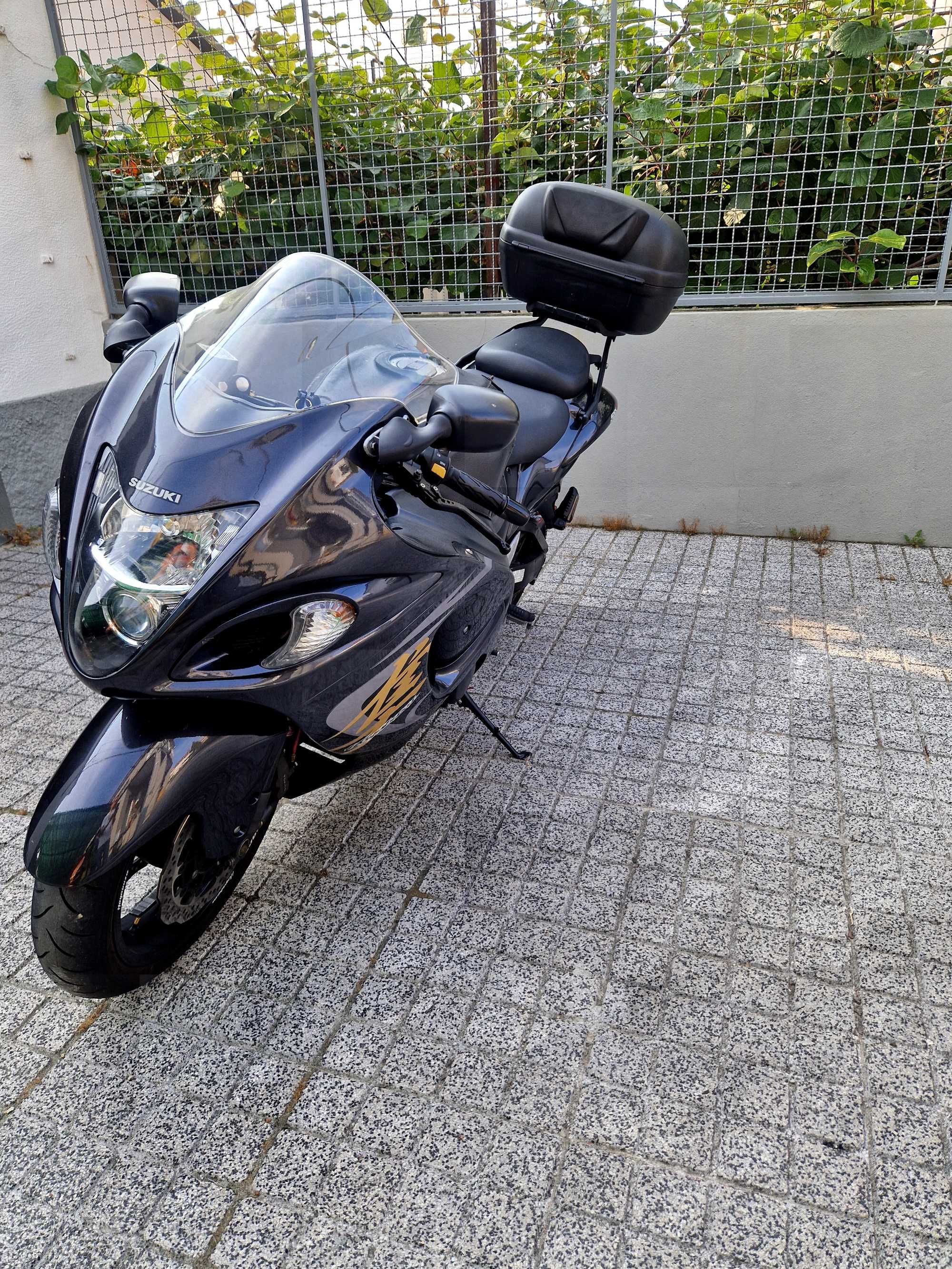 Suzuki Hayabusa K8 (RESERVADA)