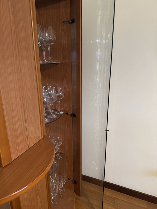 Movel Cristaleira com bar