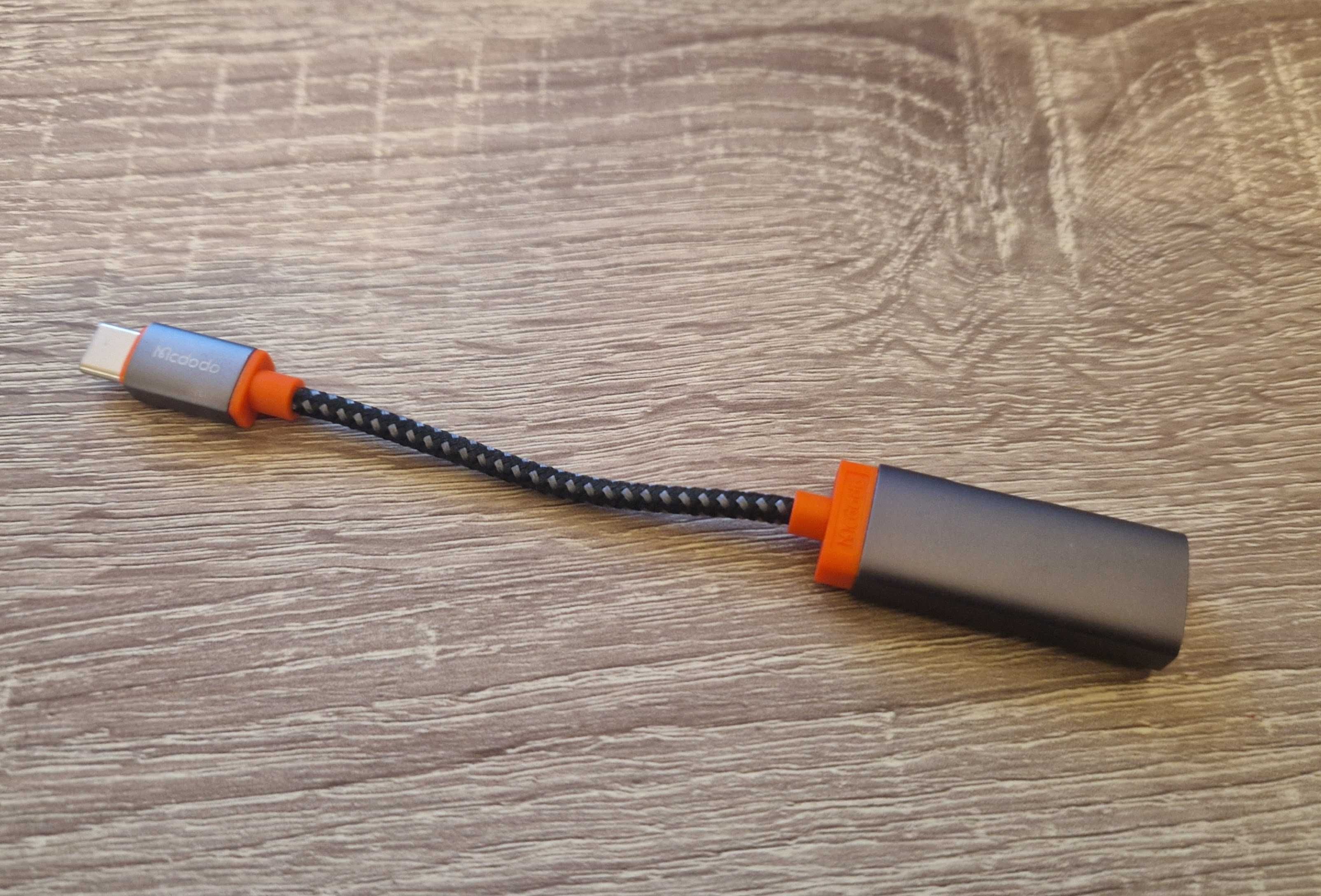 Adapter USB-C x2 - Mcdodo - ładowanie