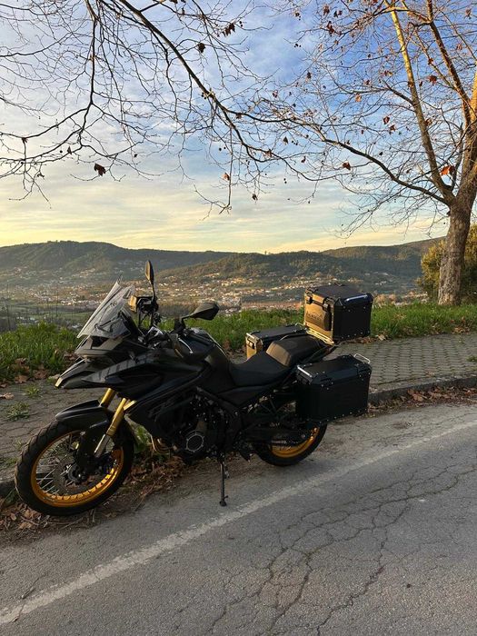 Voge 525DSX Black Knight