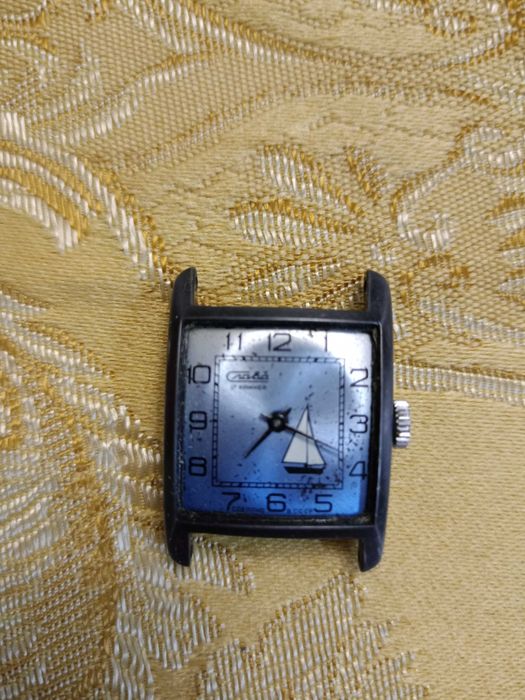 Годинник наручні