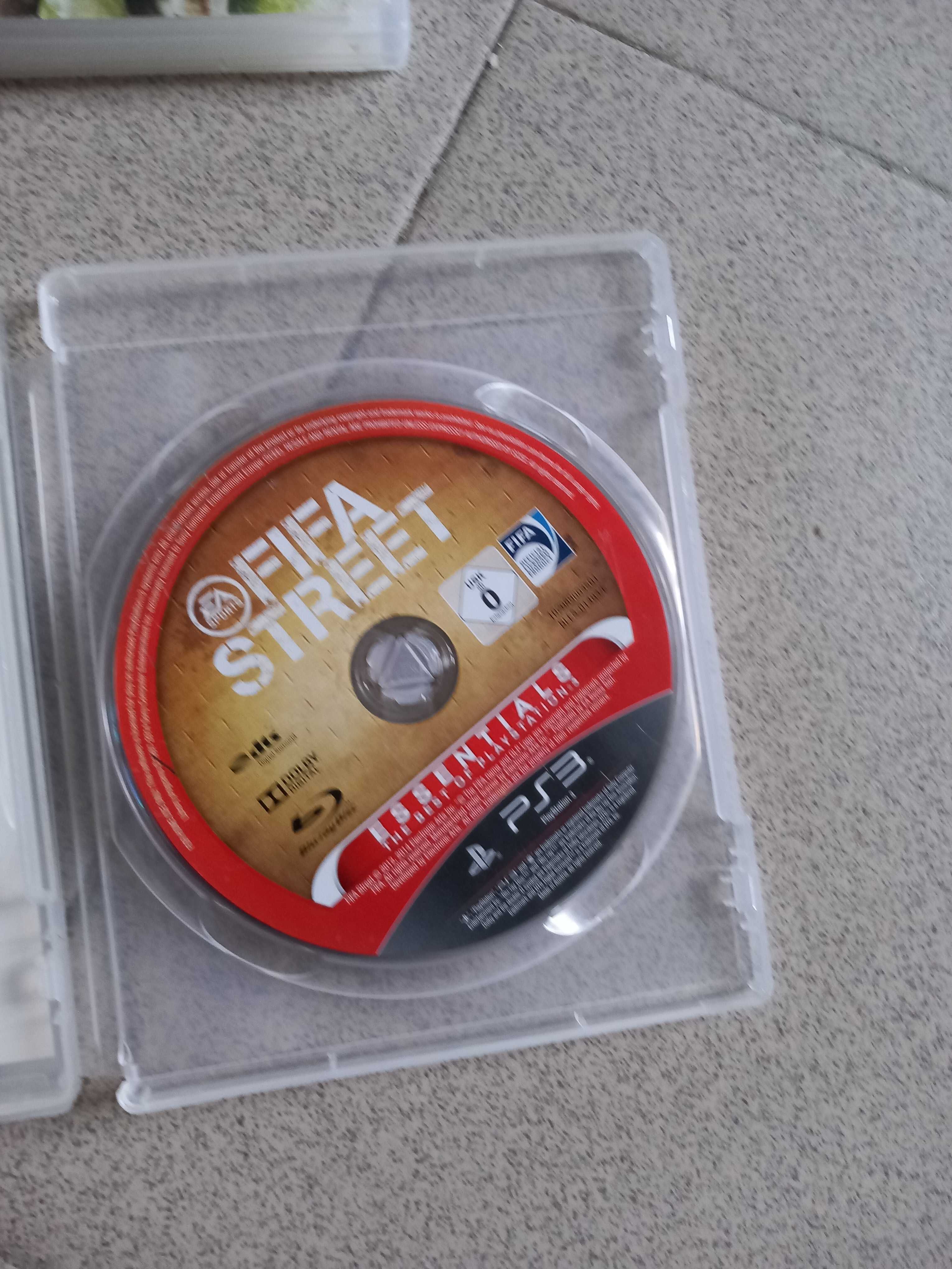 Konsola Ps3 z padami i grami
