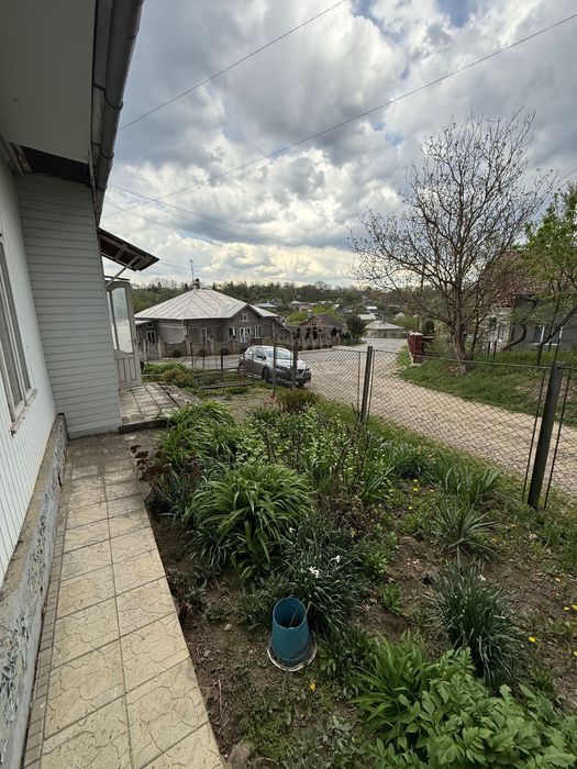 Продаж будинку + земельна ділянка в м. Снятині